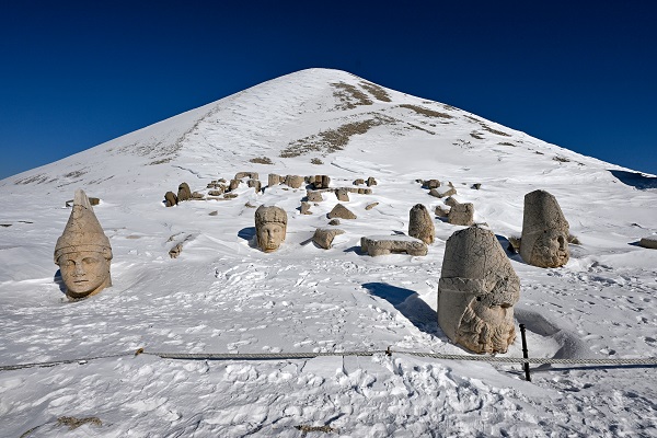 Foto - Kar kış demeden Nemrut Dağı'na akın ediyorlar