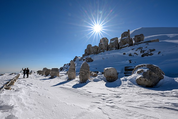 Foto - Kar kış demeden Nemrut Dağı'na akın ediyorlar