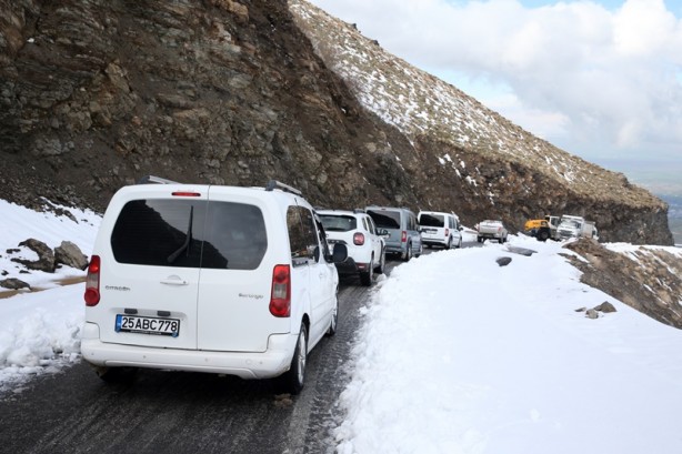 Foto - Kar nedeniyle mahsur kaldılar! Ekipler kurtardı