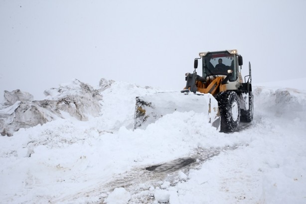 Foto - Kar nedeniyle mahsur kaldılar! Ekipler kurtardı