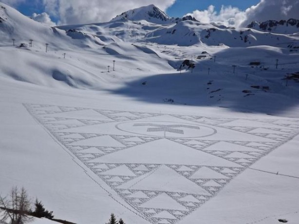 Foto - Kar ressamından ilginç şov! Görenler hayret ediyor