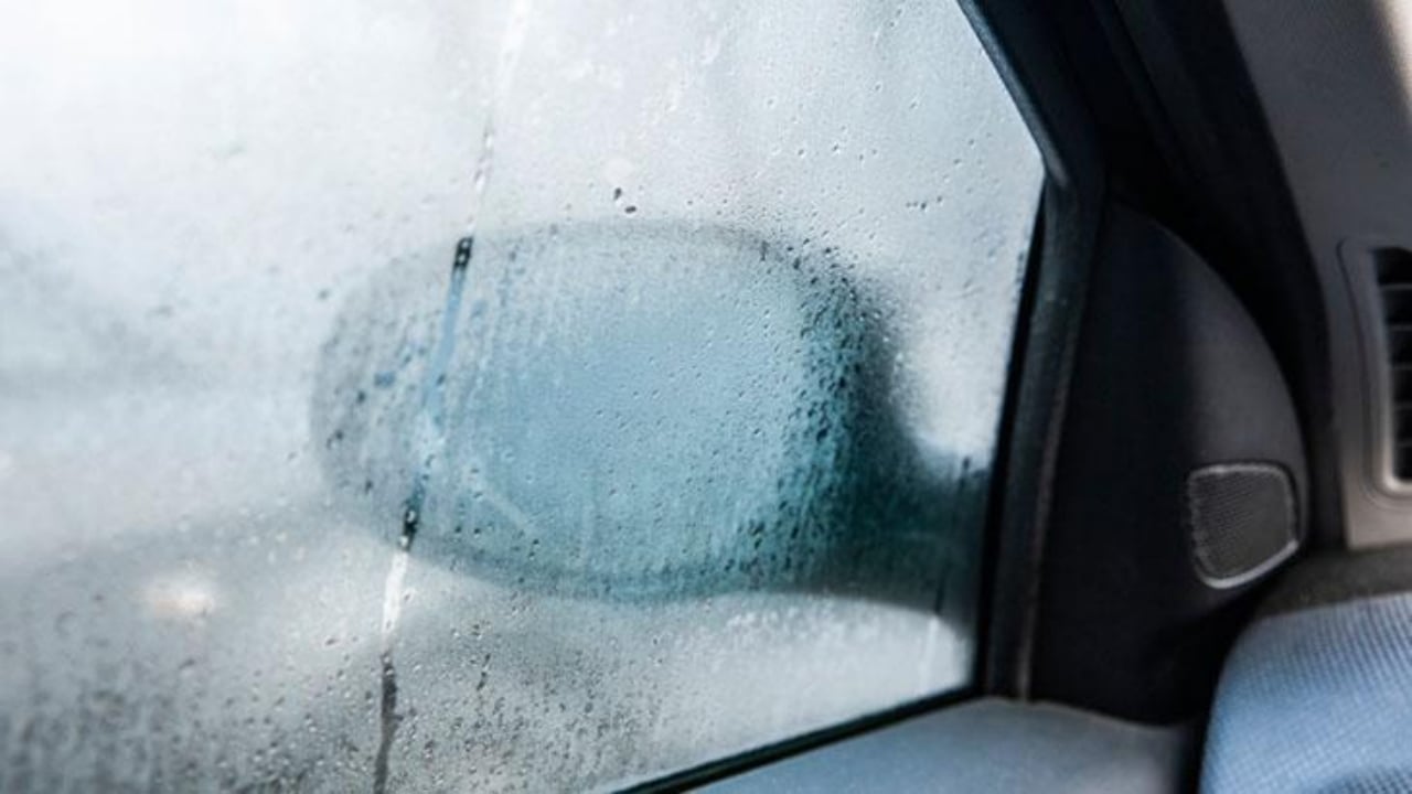 Kar ve yağmurda hayat kurtaran yöntem: Otomobilinizin camına bunu sürün