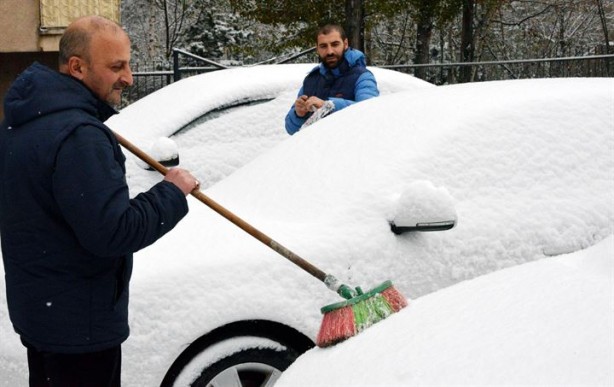 Foto - Kar yağışı Doğu'da 270 köy yolunu kapadı