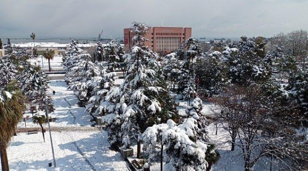 Foto - Kar yağışı etkili olurken tatil haberleri art arda geliyor! İşte eğitime ara verilen illerimiz...