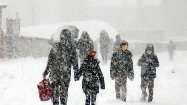 Foto - Kar yağışı, İstanbul'a doğru çılgınlar gibi ilerliyor! Valilikten son dakika açıklaması geldi! Okullar tatil edildi