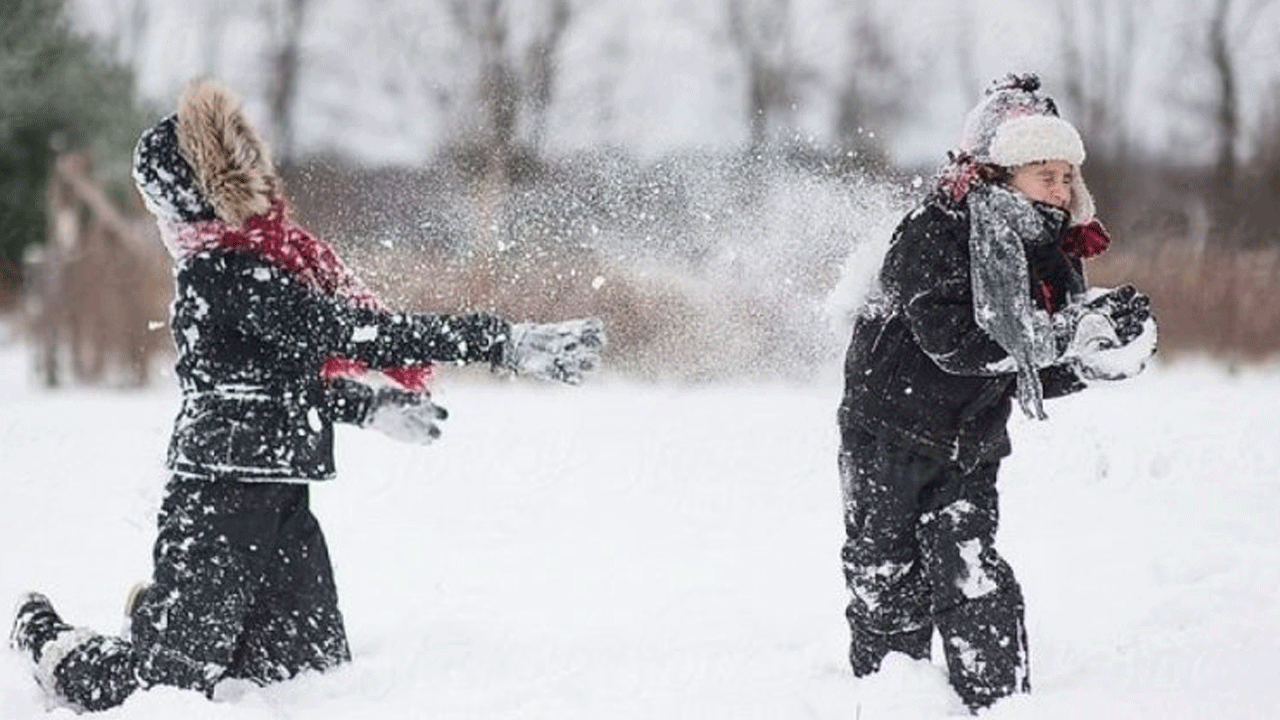 Foto - Kar yağışı okulları tatil ettirdi