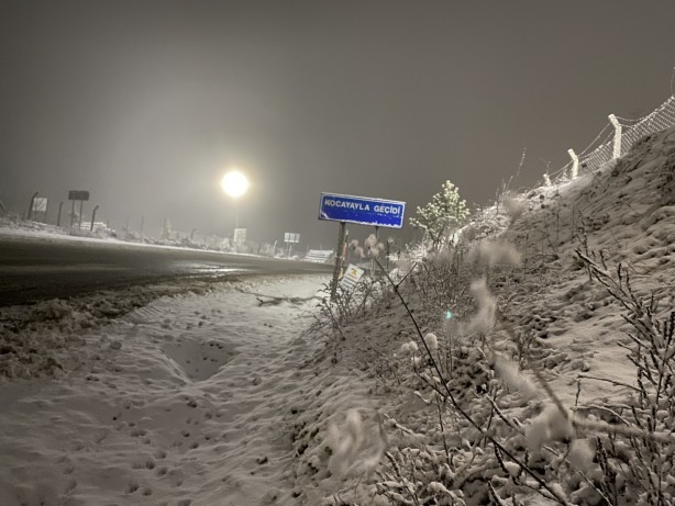 Foto - Kar yağışı sürücülere zor anlar yaşatıyor