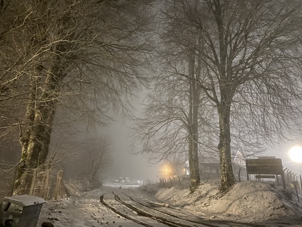Foto - Kar yağışı sürücülere zor anlar yaşatıyor