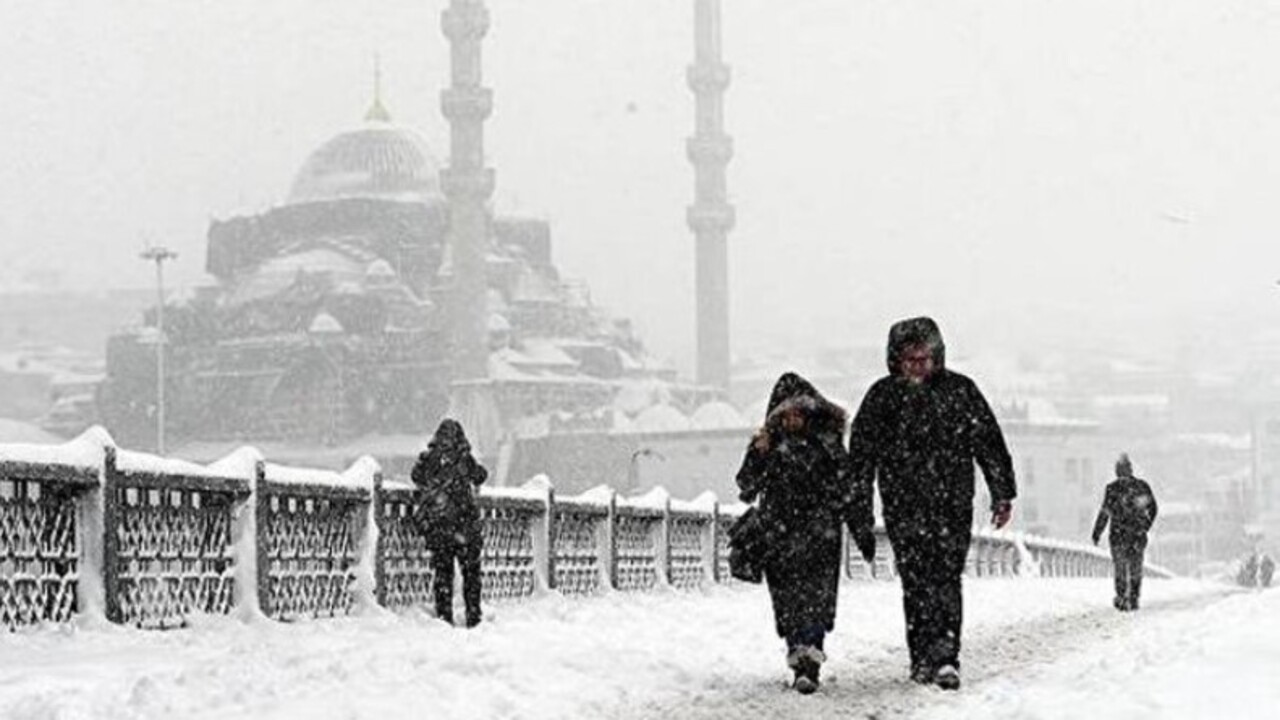 Kar yağışı yeniden İstanbul'a geliyor! İşte İstanbul için önümüzdeki 5 günün hava durumu