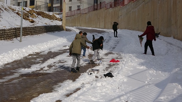 Foto - Kar yağışının keyfini onlar çıkarttı! Dört gözle beklediler keyfini böyle sürdüler