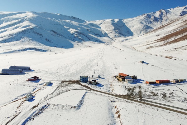 Foto - Kar yağmayınca böyle oldu! Sporcular bavullarını toplayıp oraya gitti