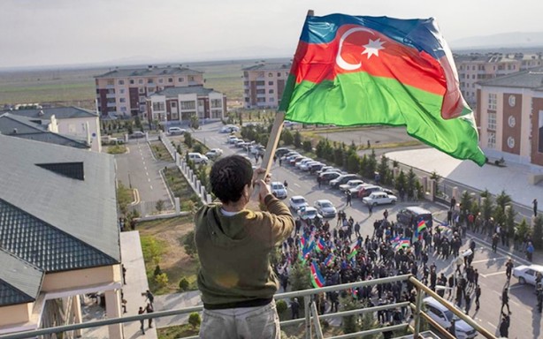 Foto - Karabağ Zaferi’nin üzerinden 3 yıl geçti... Hâlâ anlamayanlar bu resme iyi baksın: SİHA’lar yoğun şekilde kullanılmıştı: ‘Azerbaycan yalnız değildir’