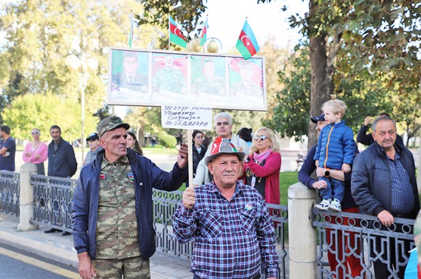 Foto - Karabağ Zaferi’nin üzerinden 3 yıl geçti... Hâlâ anlamayanlar bu resme iyi baksın: SİHA’lar yoğun şekilde kullanılmıştı: ‘Azerbaycan yalnız değildir’