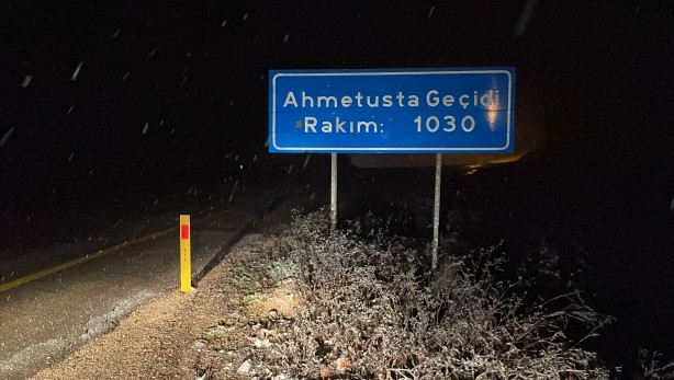 Foto - Karabük-Bartın kara yolunda kar yağışı etkili oluyor