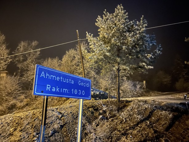 Foto - Karabük-Bartın kara yolunda kar yağışı etkili oluyor