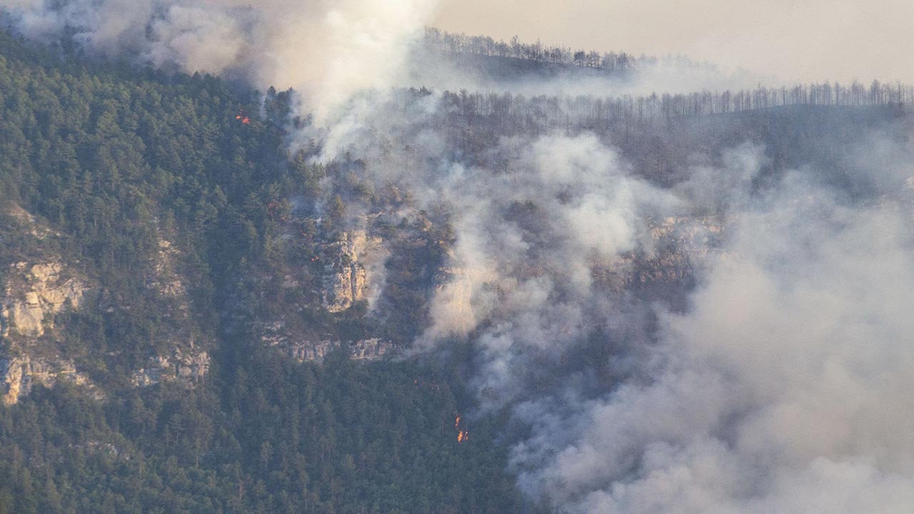 Foto - Karabük’te alarm durumu! 10 köy tahliye edildi, vali yavuz yangın bölgesinde