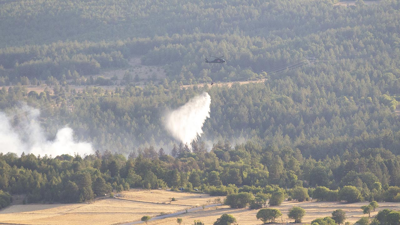 Foto - Karabük’te alarm durumu! 10 köy tahliye edildi, vali yavuz yangın bölgesinde
