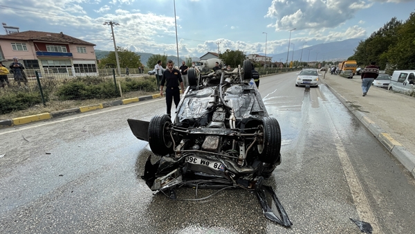 Foto - Karabük'te feci kaza: Yaralılar var