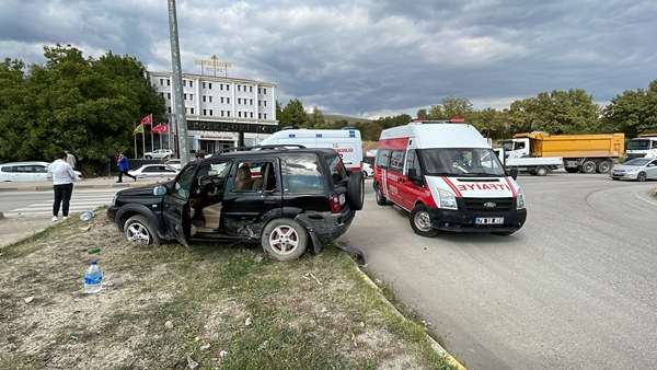 Foto - Karabük'te feci kaza: Yaralılar var