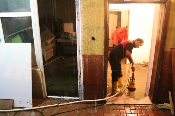 Foto - Karabük'te sağanak su baskınlarına neden oldu