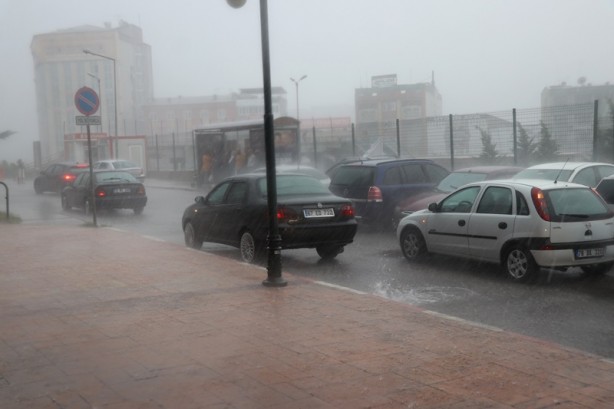 Foto - Karabük'te sağanak ve dolu yağışı