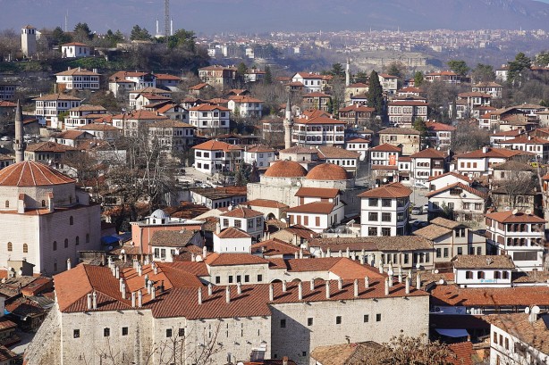 Karabük'te seçimi kazanan parti belli oldu! Yeni belediye başkanı herkesi şaşırtacak