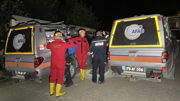 Foto - Karabük'teki Mencilis mağarasına giren 4 kişi mahsur kaldı 