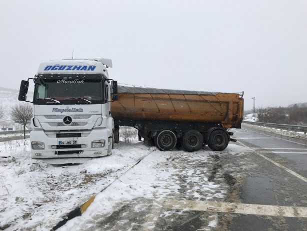 Foto - Karabük'teki trafik kazalarında 6 kişi yaralandı