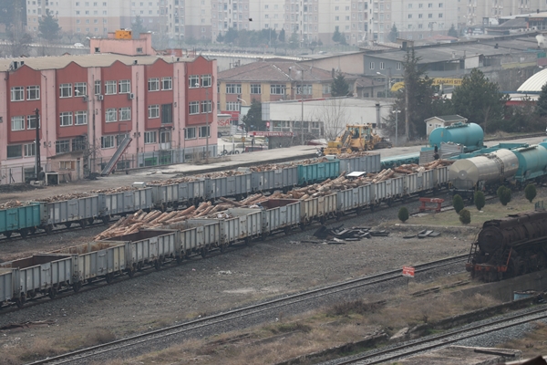 Foto - Karabük'ten deprem bölgesine gönderildi... Tam 20 vagon