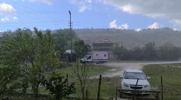 Foto - Karabük'ü sağanak ve dolu vurdu!