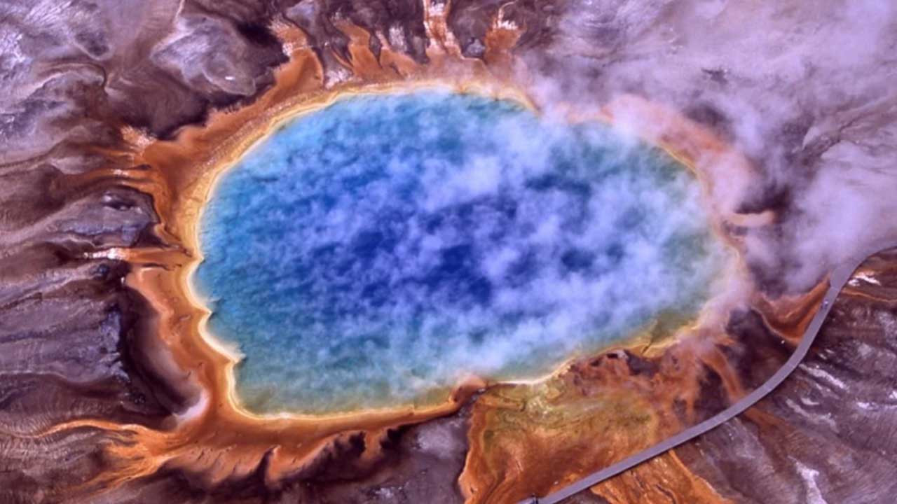 Karacabey'de herkes nefesini tuttu: Yerin altından petrol gibi fışkıracak