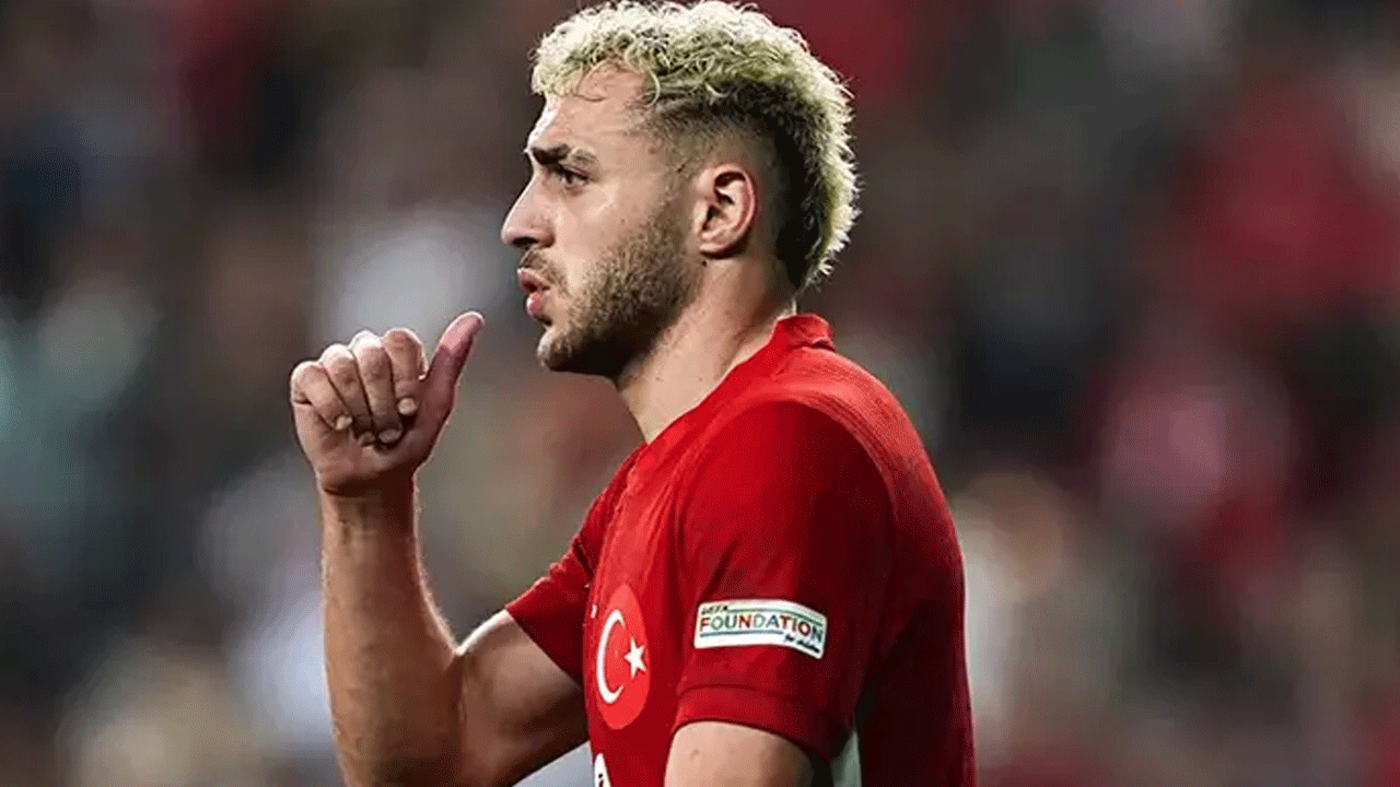 Foto - Karadağ maçının ardından Türk yıldıza zehir zemberek sözler! "Yerlerde sürünen performansı yüzünden..."