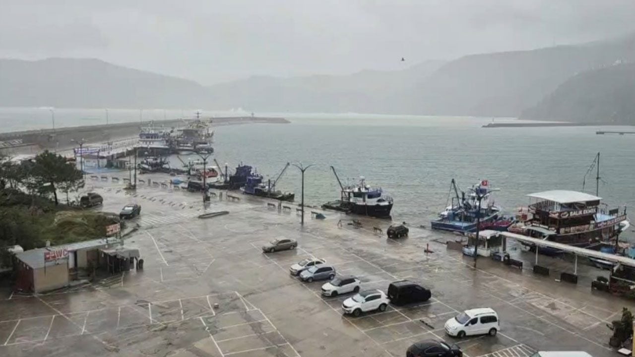 Foto - Karadeniz Çıldırdı! Dalgaların boyu 14 metreye ulaştı