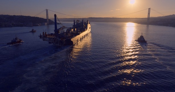 Foto - Karadeniz gazını karaya ulaştıracak! İstanbul Boğazı'ndan böyle geçti