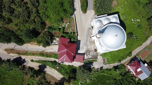 Foto - Karadeniz usulü yol! Bakın yol nereden geçiyor