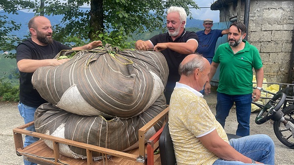Foto - Karadeniz zekası bir kez daha şaşırttı! İşte Rize usulü elektrikli araç: Fafatuka