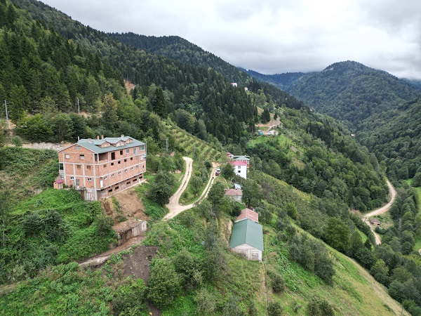 Foto - Karadeniz zekasının örneği! Bakın bu apartmanda kim yaşıyor