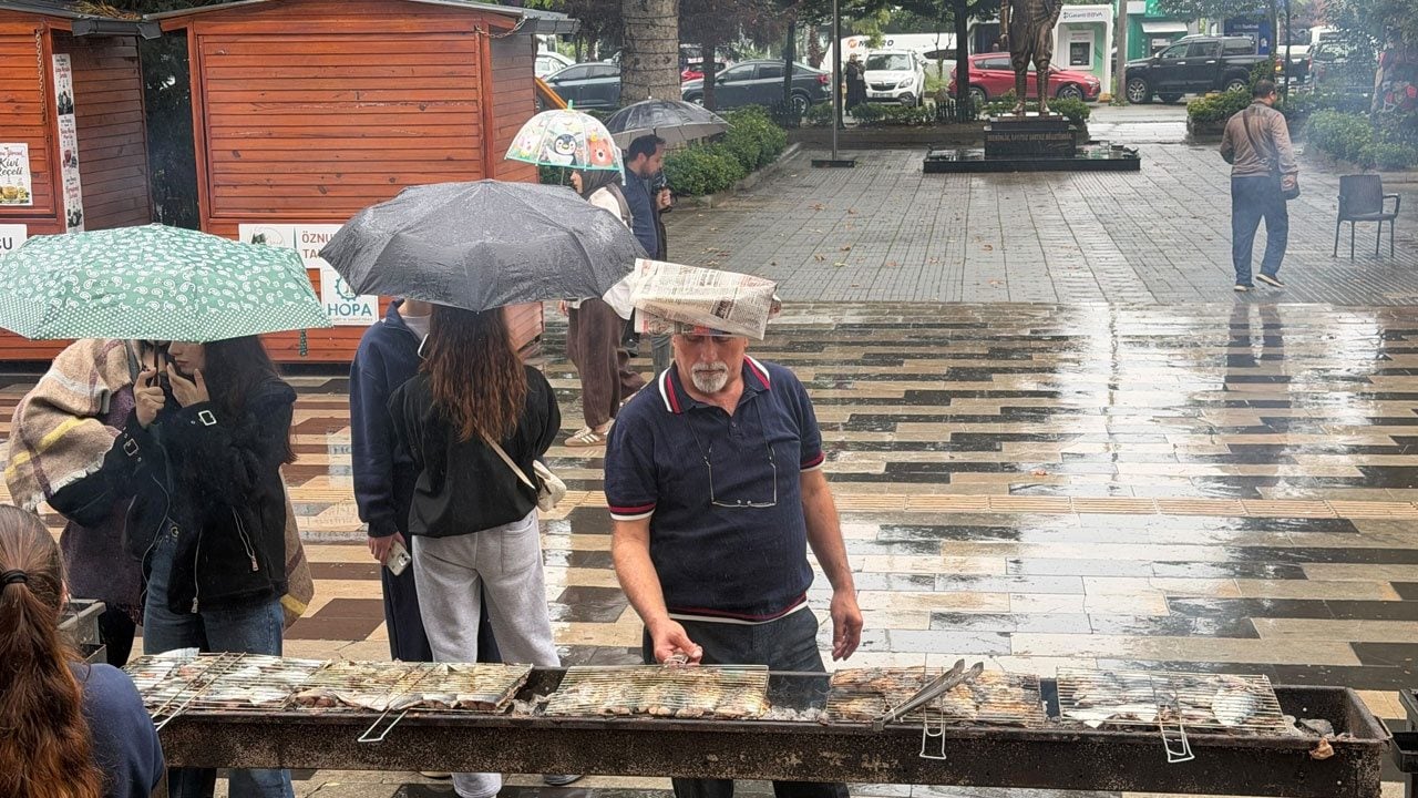 Foto - Karadeniz’de balık bolluğu Hopa’da ziyafete dönüştü