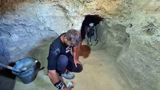 Foto - Karadeniz'de benzeri görülmemiş keşif! Toprağı kazdıkça yenisi çıkıyor!
