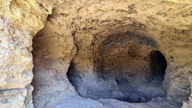Foto - Karadeniz'de benzeri görülmemiş keşif! Toprağı kazdıkça yenisi çıkıyor!
