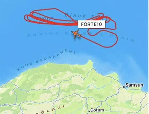 Foto - Karadeniz'de gizemli İHA! Hipersonik füze ateşlenince Sinop semalarında uçmaya başladı