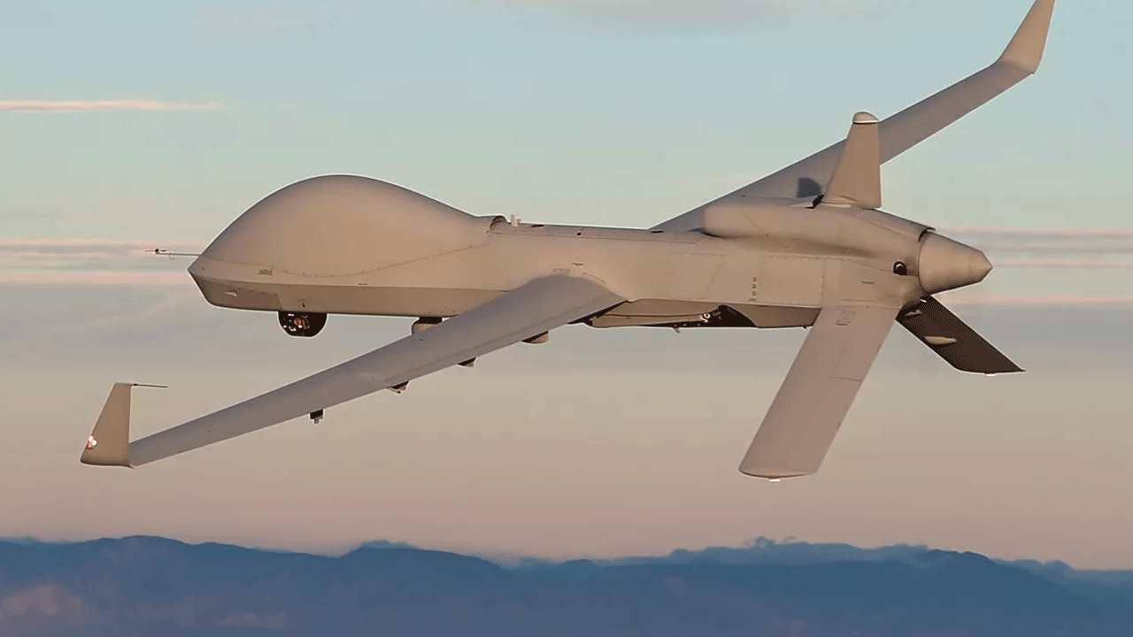 Foto - Karadeniz'de neler oluyor? Havalanan 39 İHA düşürüldü