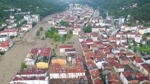 Foto - Karadeniz'de sel felaketi! Suyun yüksekliği 4 metreyi buldu! Haber alınamayan yerler var