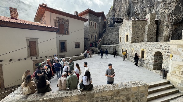 Foto - Karadeniz’in tarihi güzelliği: Sümela Manastırı