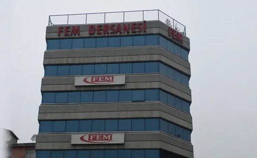 Foto - Karahasanoğlu Uğur Dündar’ı paçavraya çevirdi "Şerefsiz"