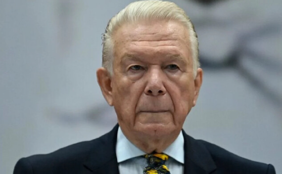 Foto - Karahasanoğlu Uğur Dündar’ı paçavraya çevirdi "Şerefsiz"