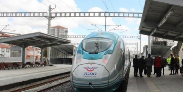 Foto - Adil Karaismailoğlu duyurdu! Hızlı tren sefer sayısı artırıldı