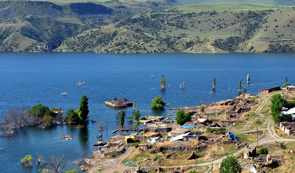 Foto - Karakurt Baraj Gölü’nde balık bereketi