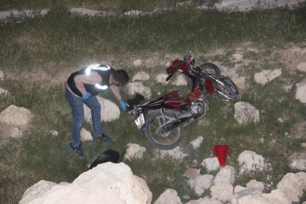 Foto - Karaman’da şarampole uçan motosiklet sürücüsü hayatını kaybetti