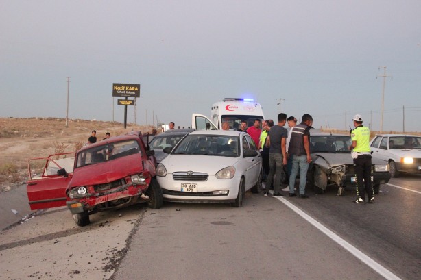 Karaman'da zincirleme trafik kazası!